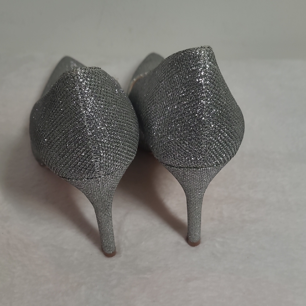 Jenn Ardor Elegant Silver Glitter Pumps - Picture 4 of 10